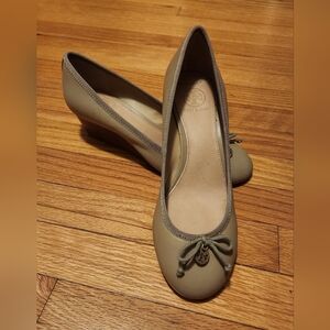 Tory Burch Chelsea Leather Women's Tan Wedge Shoes Sz 8.5